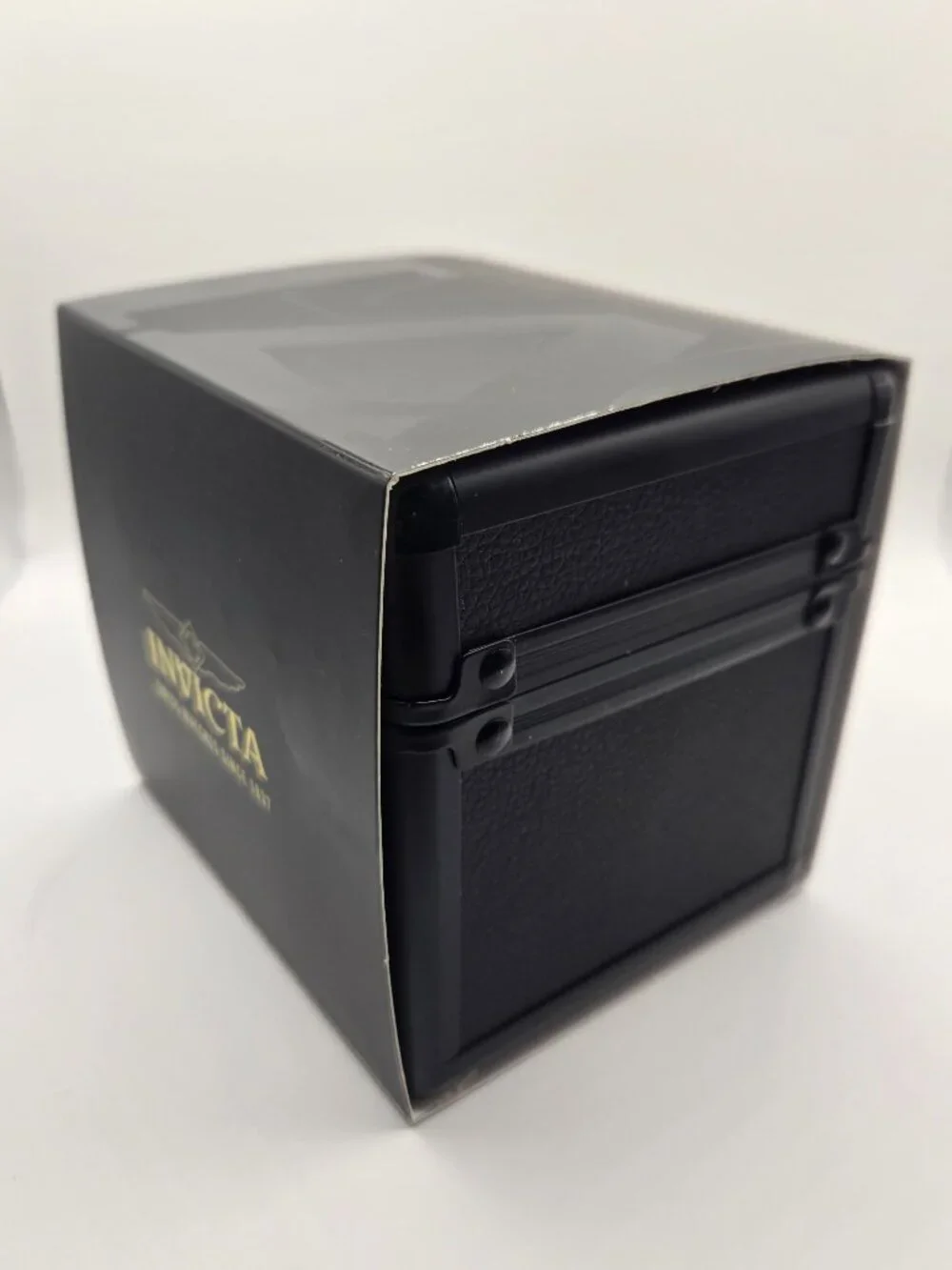 Invicta Racing 1-slot Aluminum Watch Box (IPM645) with Keychain and Lanyard.
